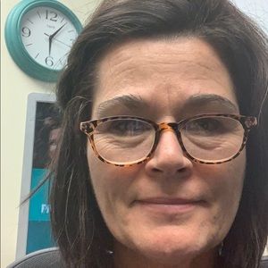 Meet your Posher, Evelyn